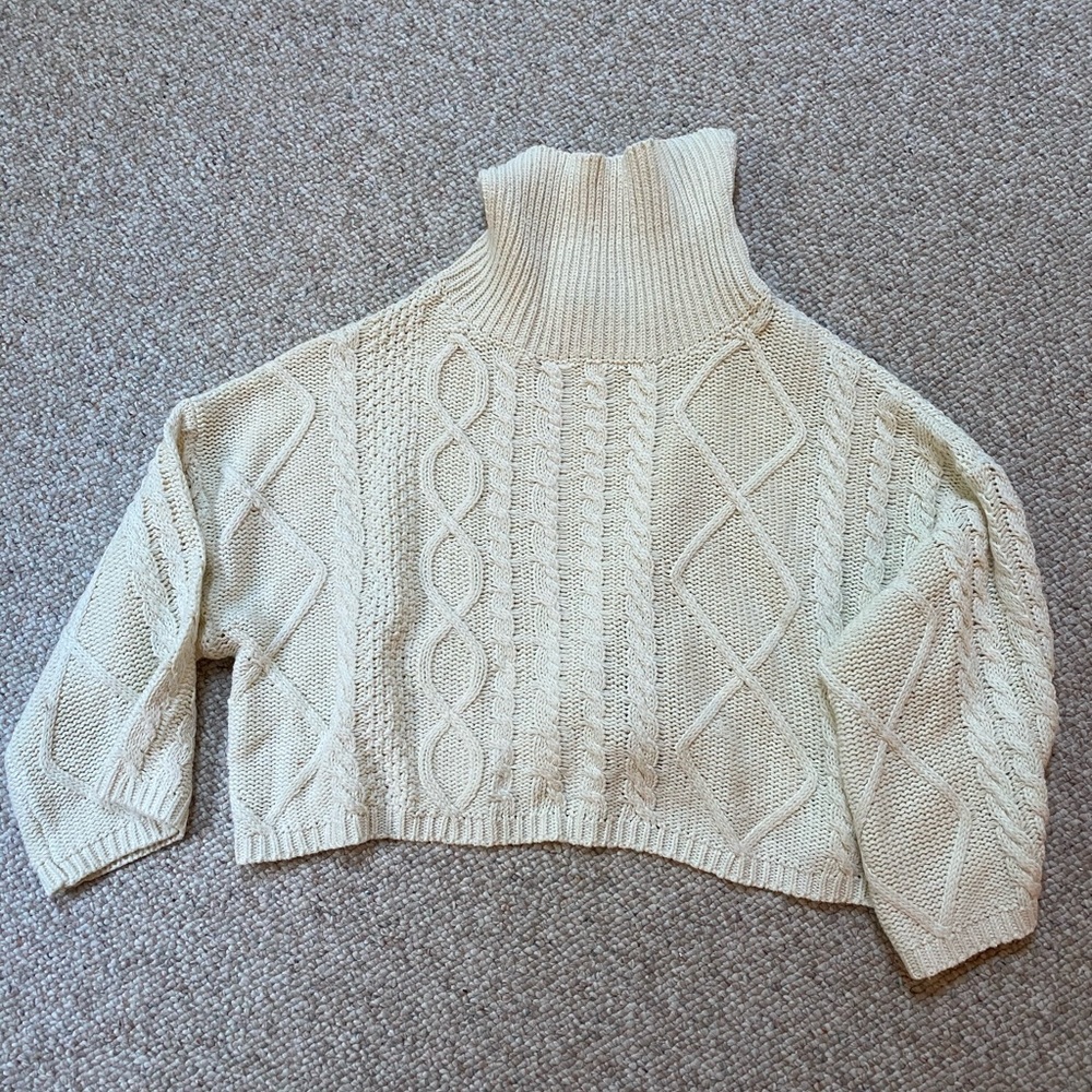 SOLD. Lulus sweater